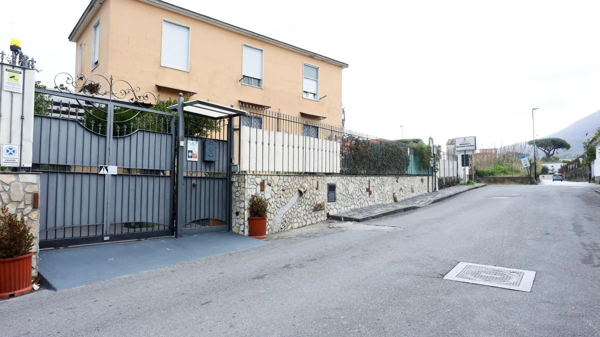 Vesuvium Garden Bed & Breakfast San Giorgio a Cremano 0*,  Italy